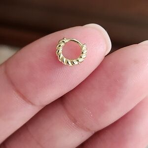 14k 4.5mm twist yellow gold clicker hoop